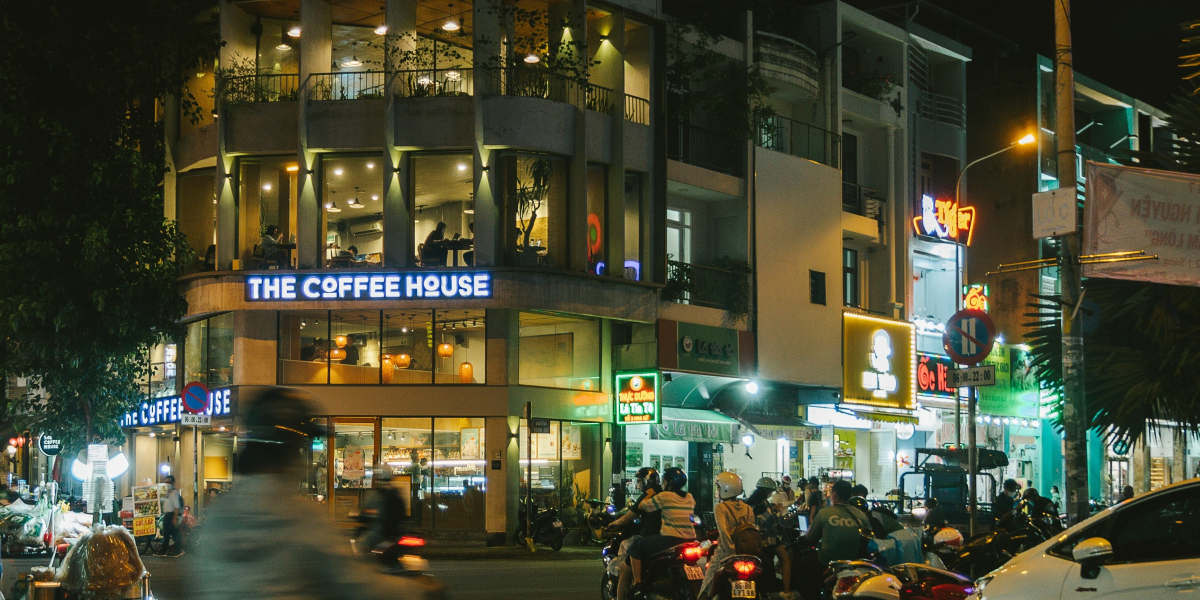 From Sunrise to Midnight: The Irreplaceable Role of 24/7 Coffee Shops