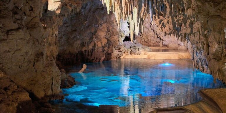 Underground Adventure: Discovering Tennessee’s Caves and Geological Wonders