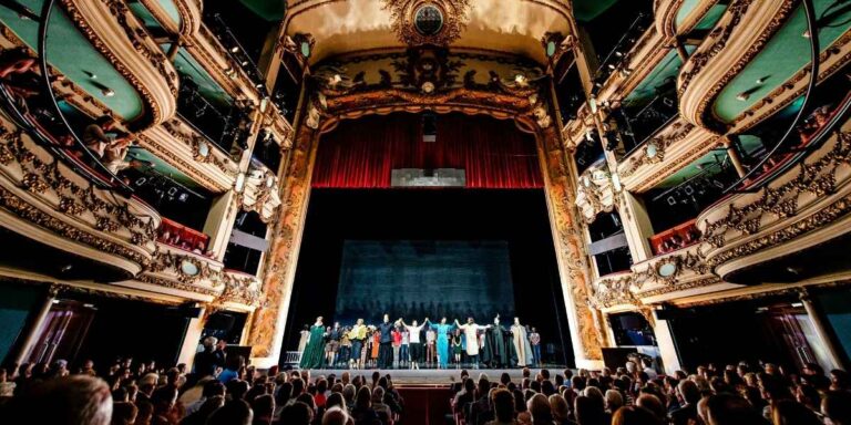 The Digital Stage: Innovating Performing Arts for the 21st Century