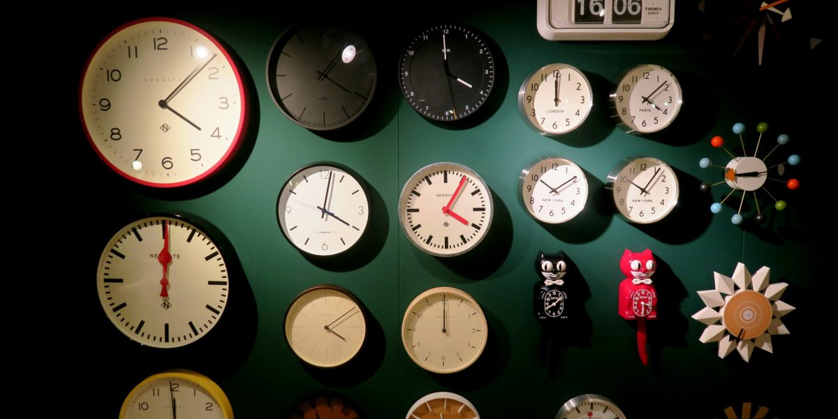 The Role of Web-Based Clocks in Modern Business